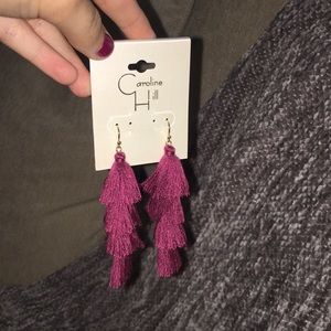 Carolina Hill earring.